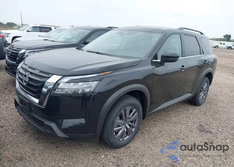 2025 Nissan Pathfinder Sv 4Wd z USA, uszkodzony, nr VIN 5N1DR3BC3SC257344